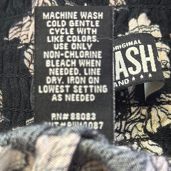 Rewash Black and Gray Smocked Wide Leg Pants - Picture 7 of 7